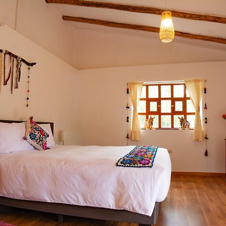 אורובמבה Sacred Valley Mountain Lodge מראה חיצוני תמונה