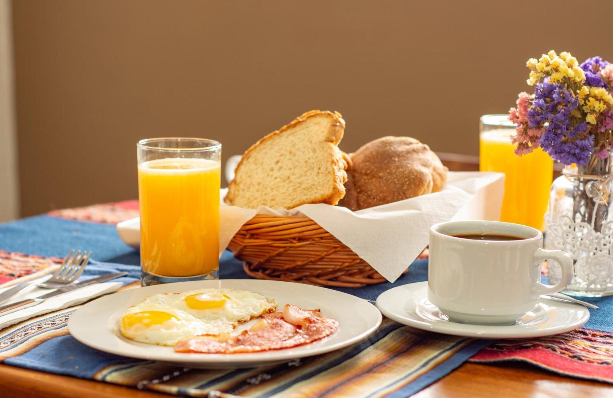 אורובמבה Sacred Valley Mountain Lodge מראה חיצוני תמונה