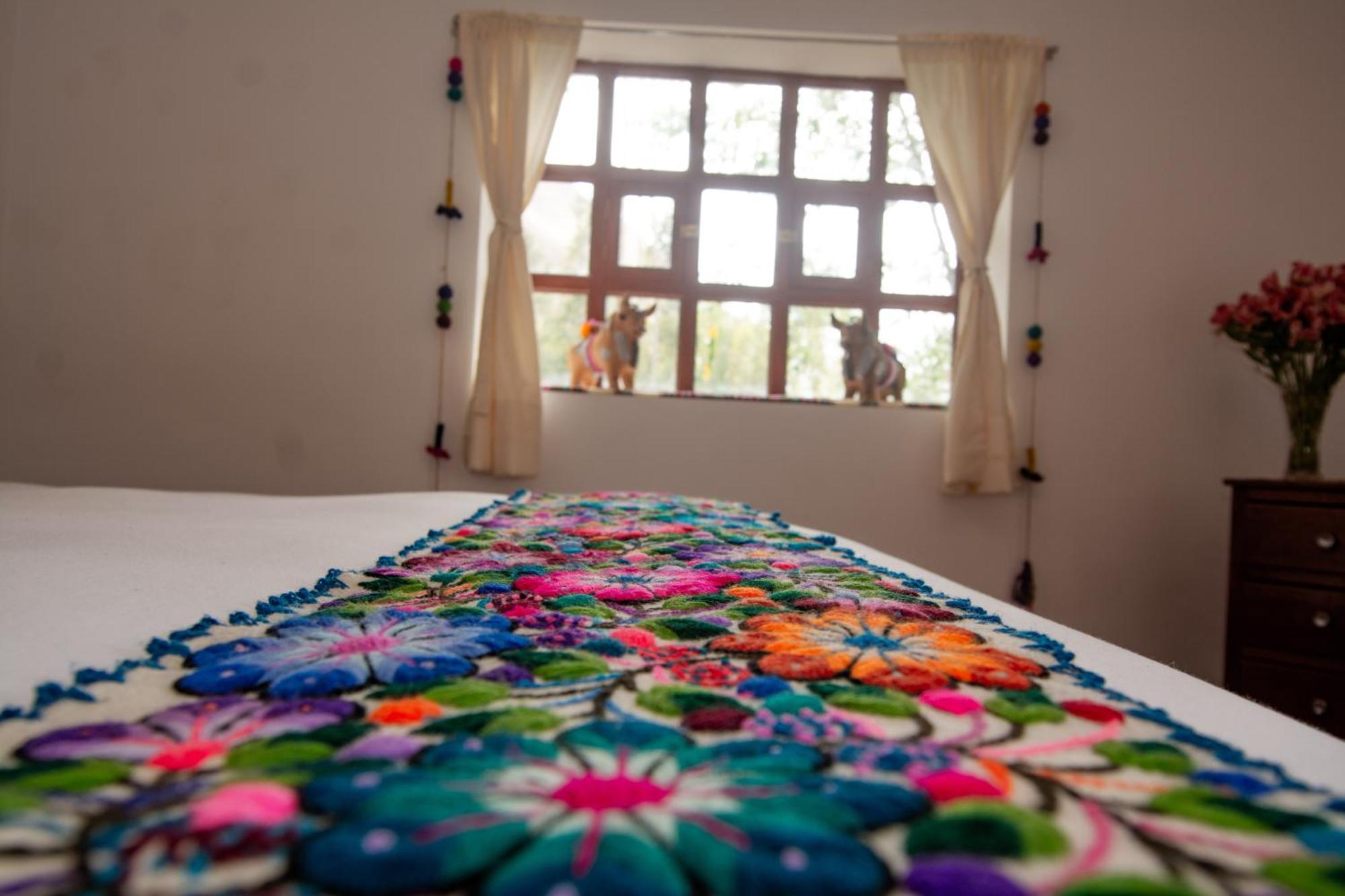 אורובמבה Sacred Valley Mountain Lodge מראה חיצוני תמונה