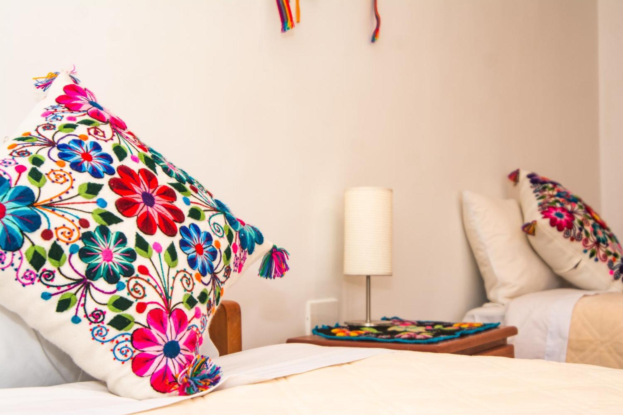 אורובמבה Sacred Valley Mountain Lodge מראה חיצוני תמונה