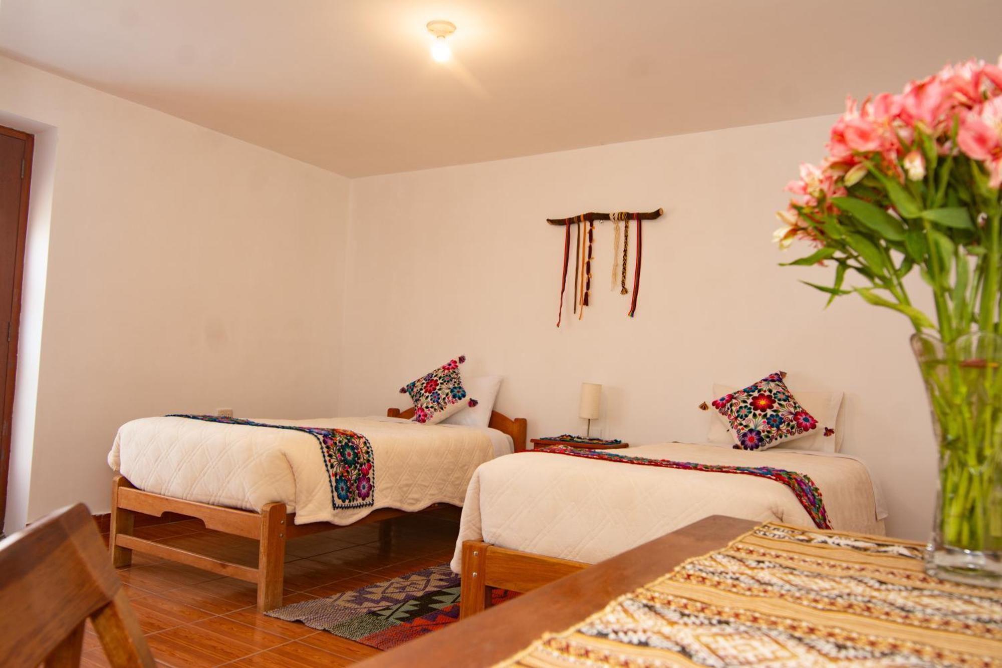 אורובמבה Sacred Valley Mountain Lodge מראה חיצוני תמונה