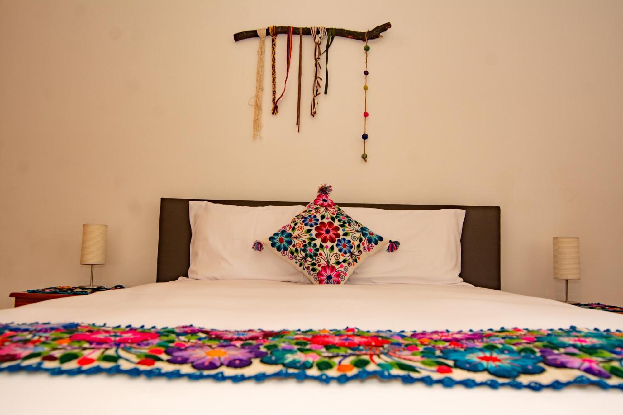 אורובמבה Sacred Valley Mountain Lodge מראה חיצוני תמונה