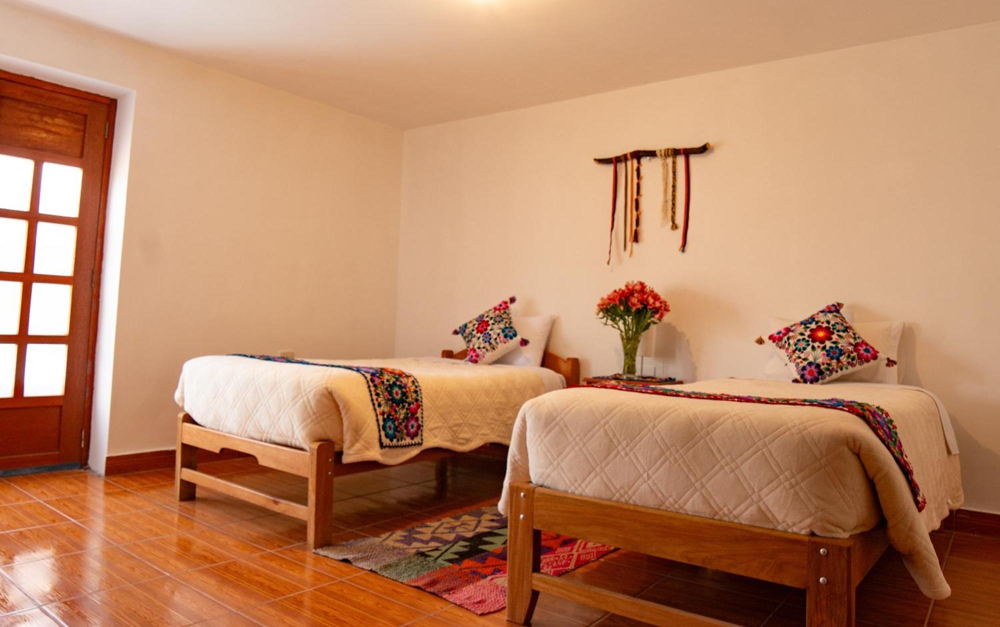 אורובמבה Sacred Valley Mountain Lodge מראה חיצוני תמונה