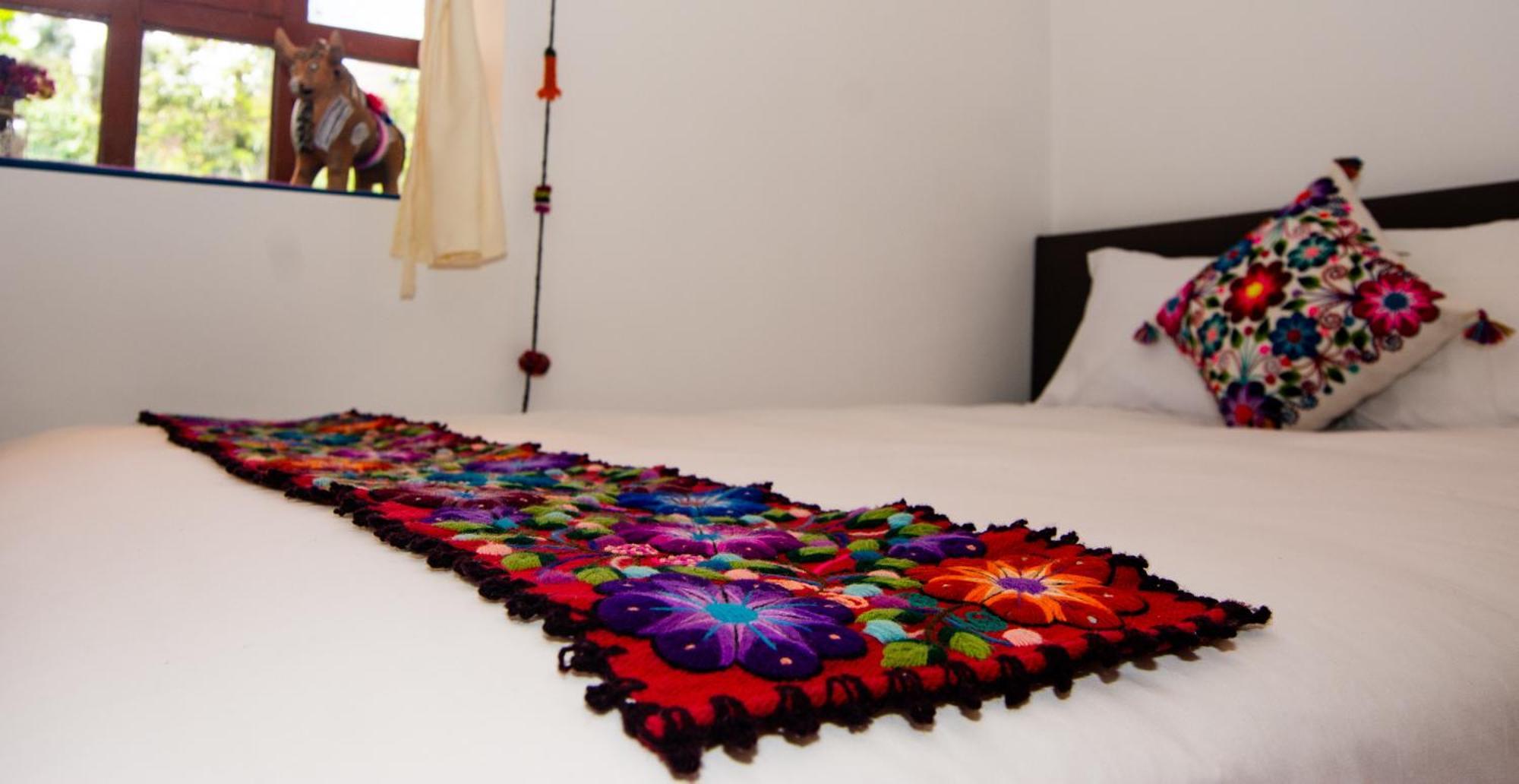 אורובמבה Sacred Valley Mountain Lodge מראה חיצוני תמונה