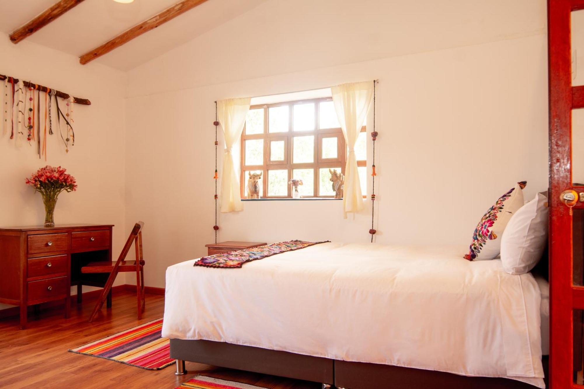 אורובמבה Sacred Valley Mountain Lodge מראה חיצוני תמונה