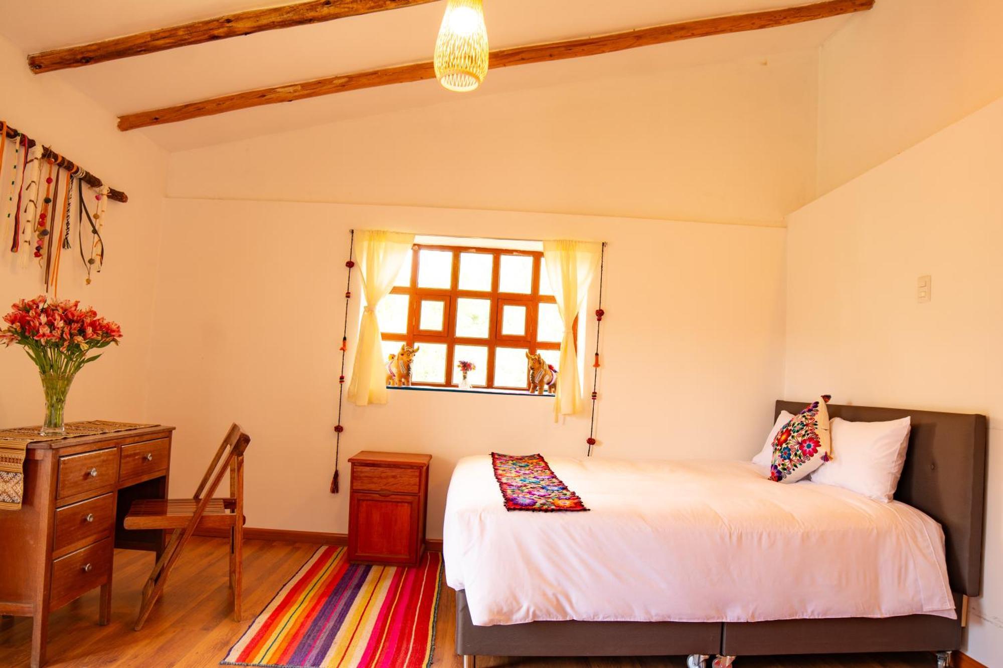אורובמבה Sacred Valley Mountain Lodge מראה חיצוני תמונה