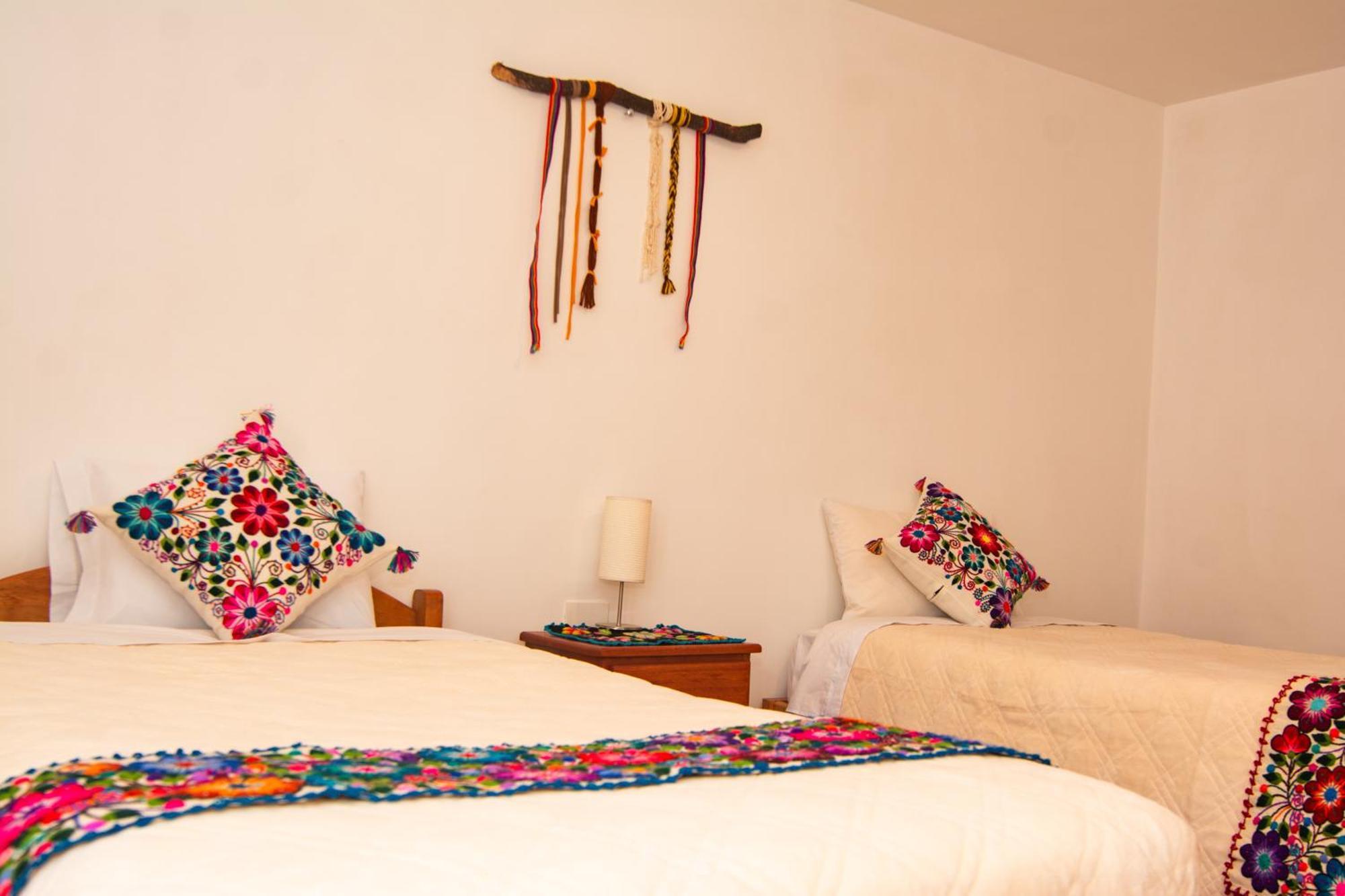 אורובמבה Sacred Valley Mountain Lodge מראה חיצוני תמונה