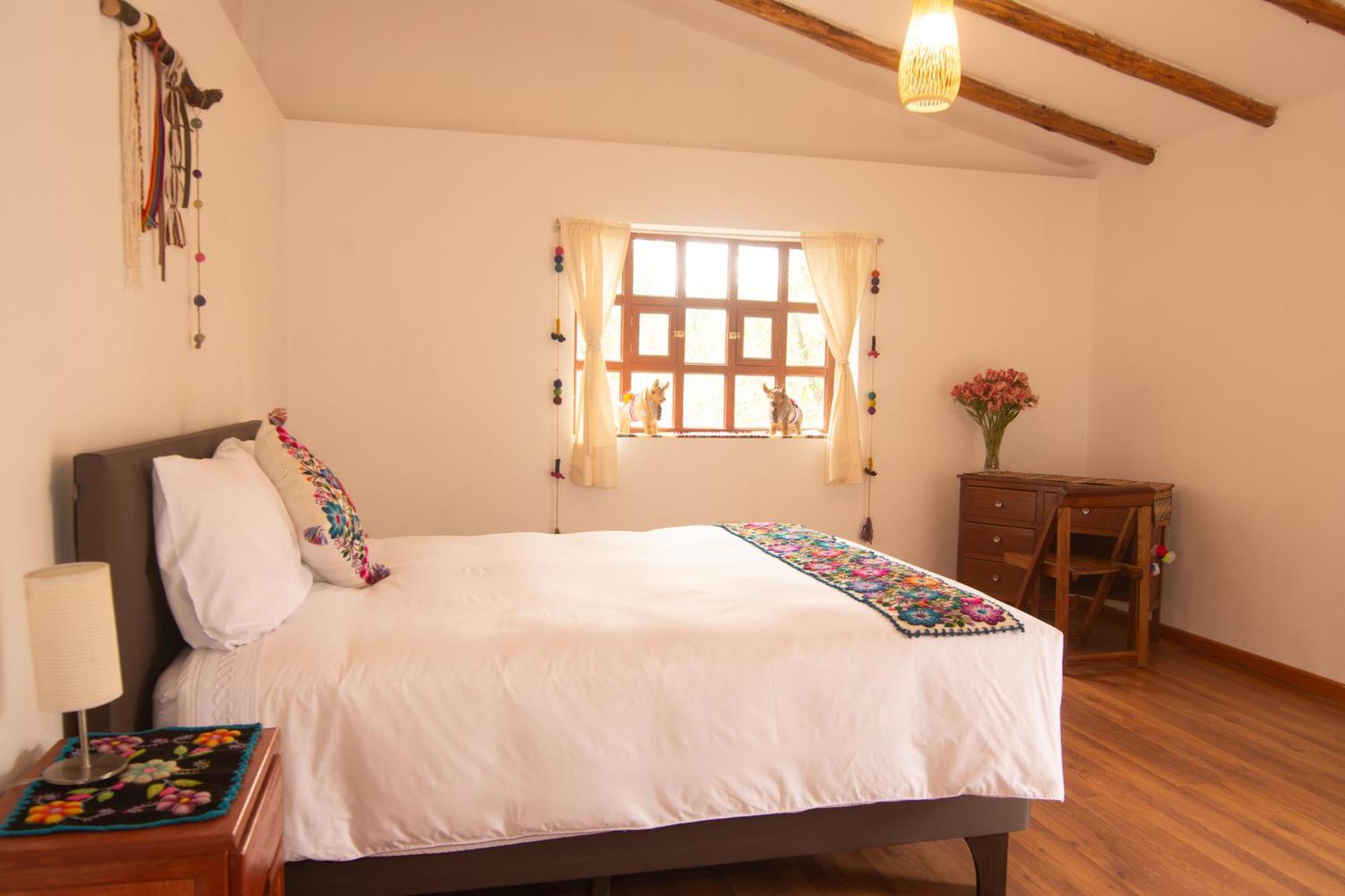 אורובמבה Sacred Valley Mountain Lodge מראה חיצוני תמונה